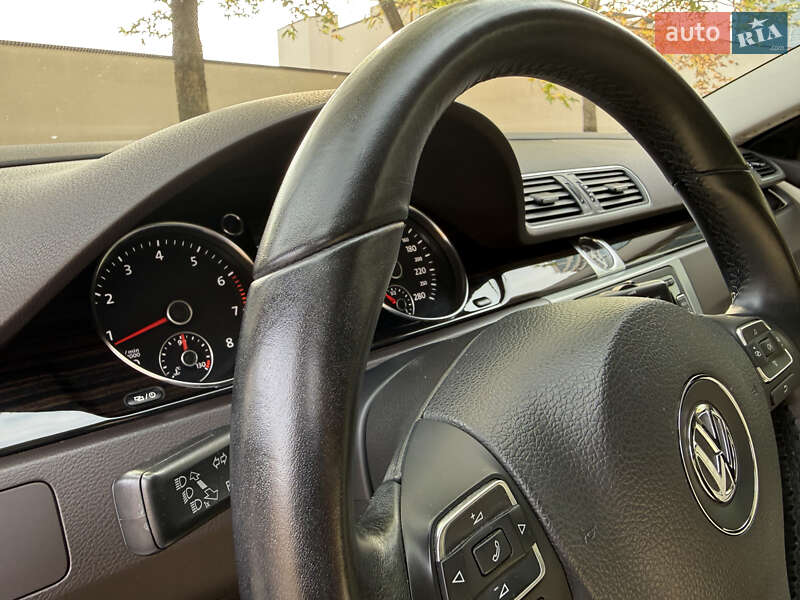 Купе Volkswagen CC / Passat CC 2012 в Днепре