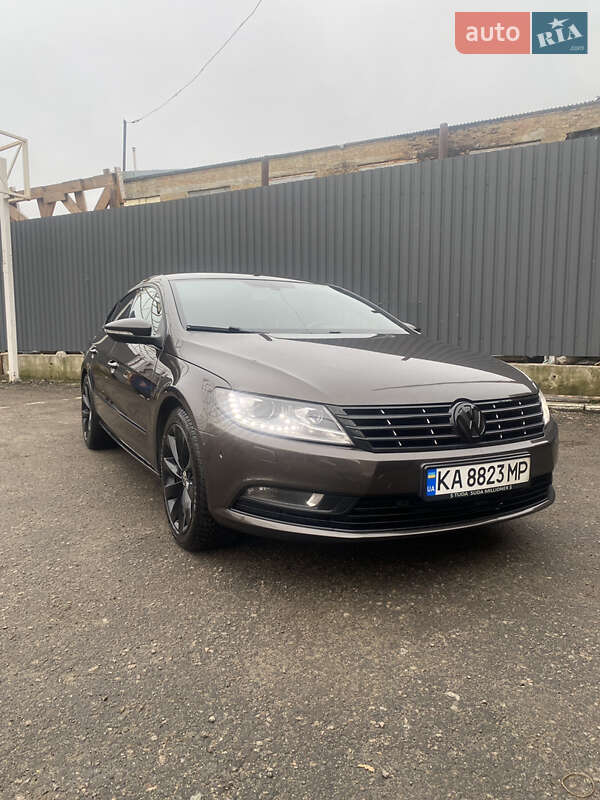 Купе Volkswagen CC / Passat CC 2012 в Киеве