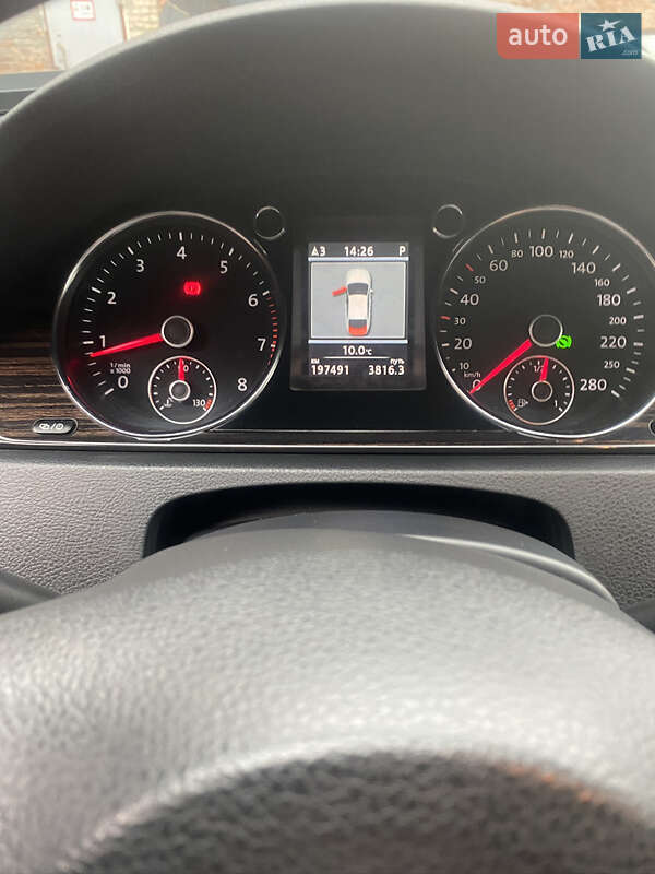 Купе Volkswagen CC / Passat CC 2012 в Киеве