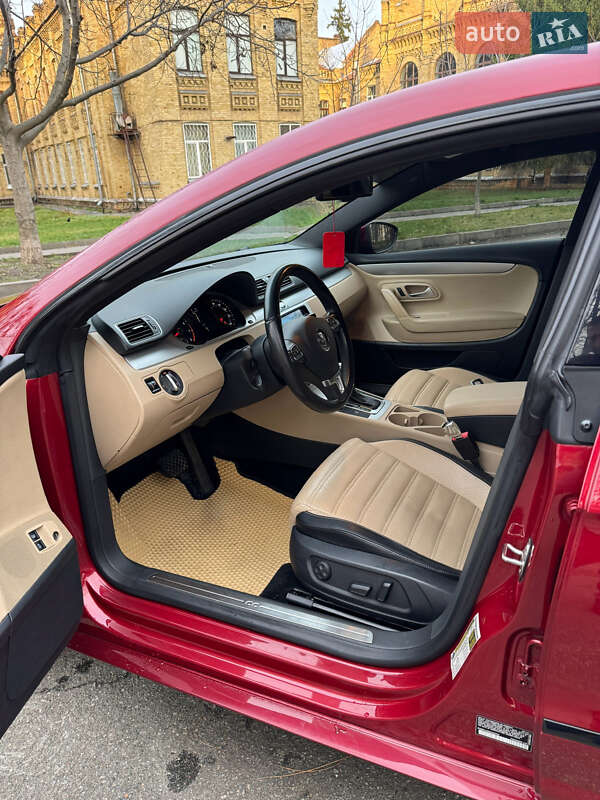 Купе Volkswagen CC / Passat CC 2013 в Києві