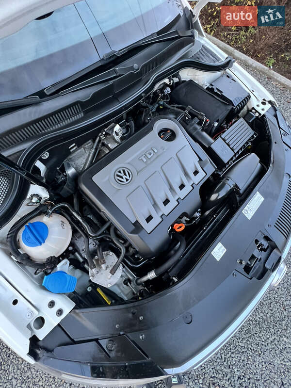 Купе Volkswagen CC / Passat CC 2012 в Житомирі