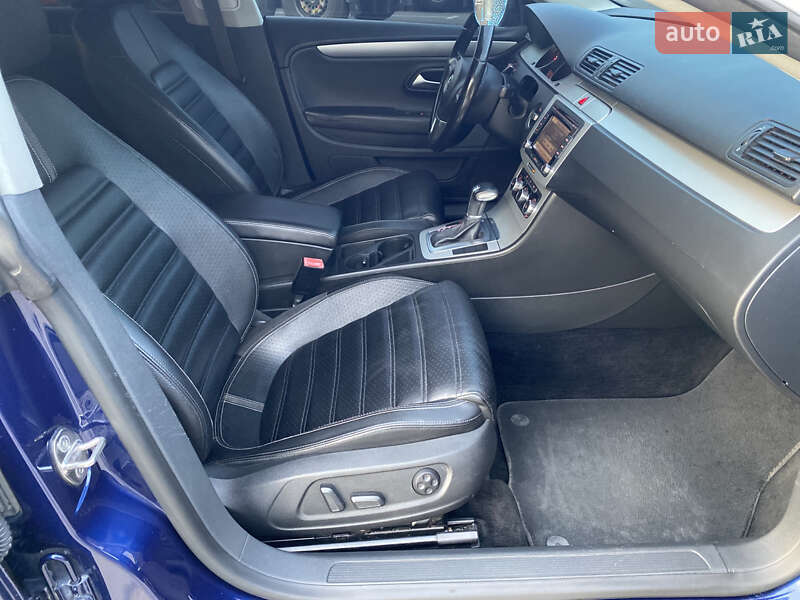 Купе Volkswagen CC / Passat CC 2010 в Хмельницькому