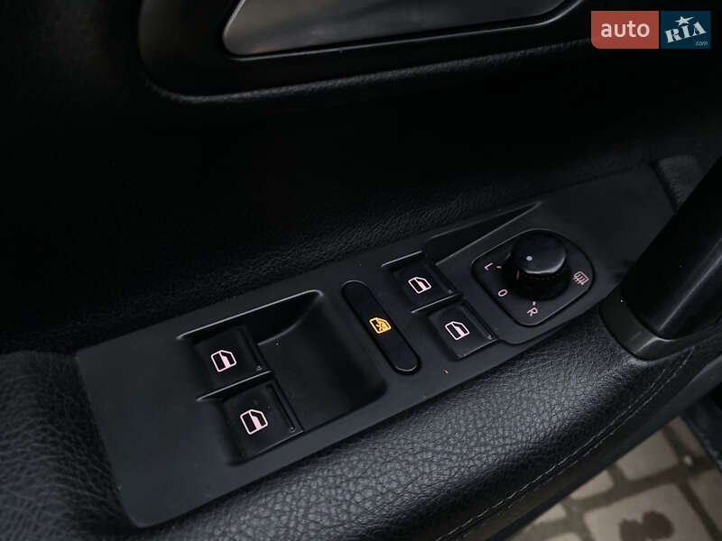 Купе Volkswagen CC / Passat CC 2011 в Хмельницькому