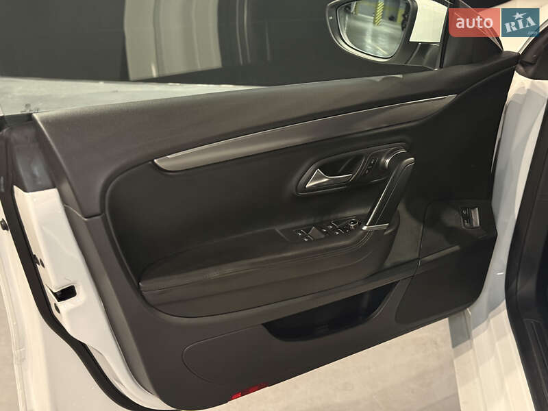 Купе Volkswagen CC / Passat CC 2012 в Одесі