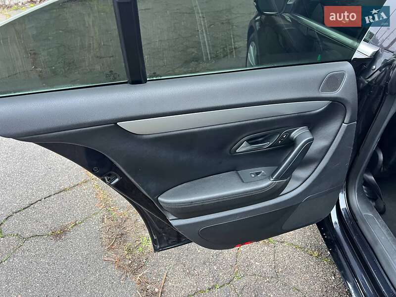 Купе Volkswagen CC / Passat CC 2010 в Киеве