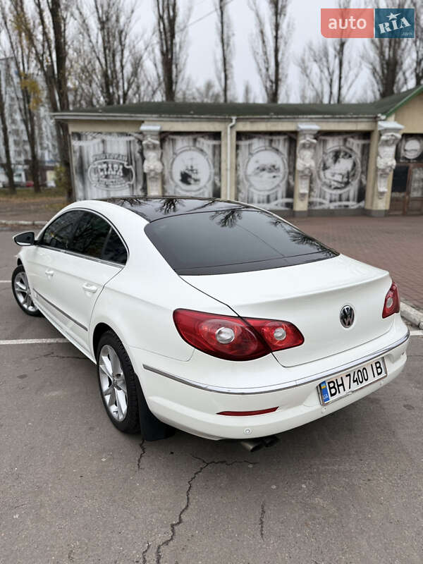Купе Volkswagen CC / Passat CC 2010 в Киеве