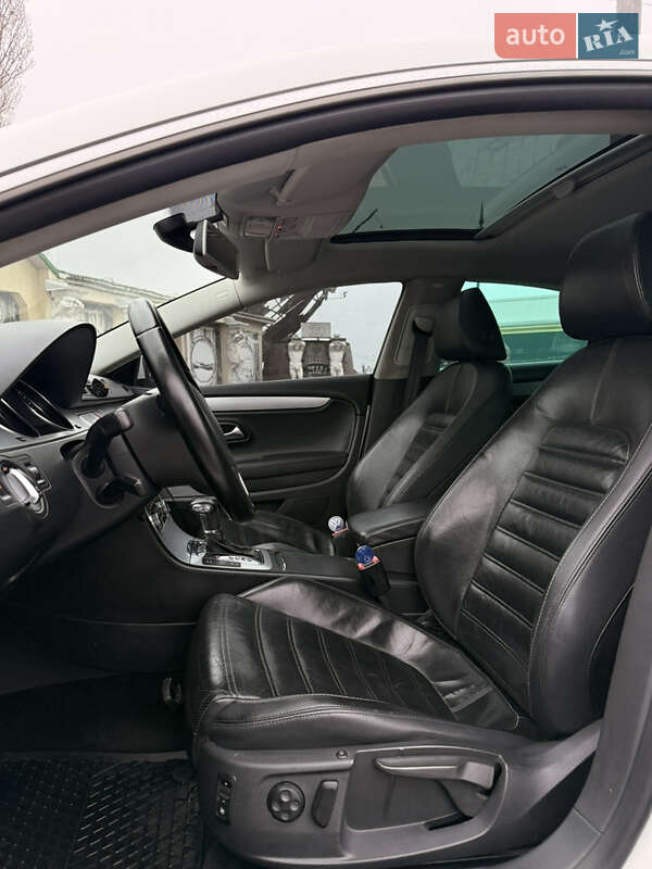 Купе Volkswagen CC / Passat CC 2010 в Киеве