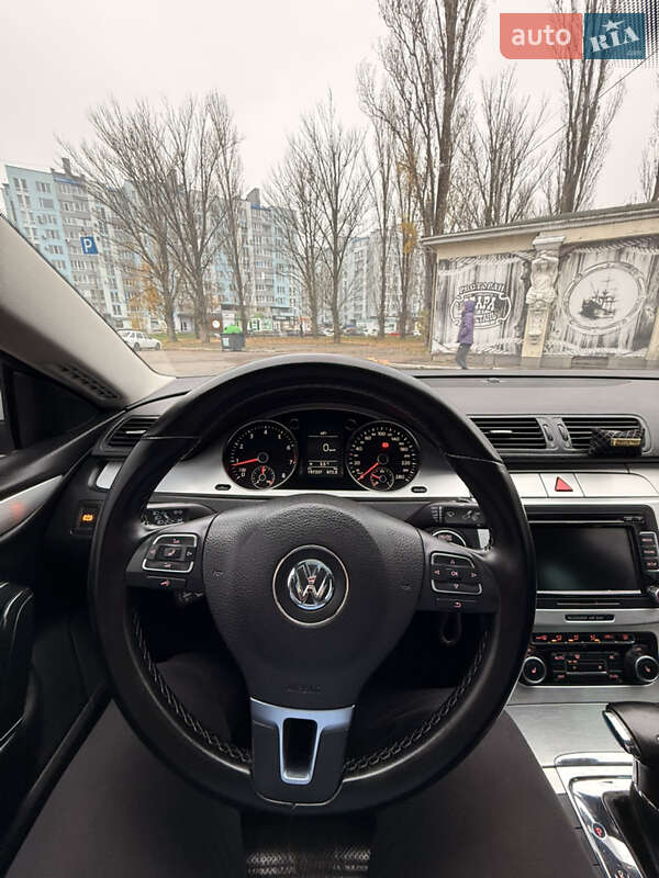 Купе Volkswagen CC / Passat CC 2010 в Киеве