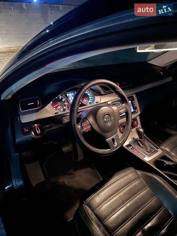 Купе Volkswagen CC / Passat CC 2011 в Львове
