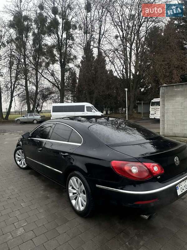 Купе Volkswagen CC / Passat CC 2011 в Львове