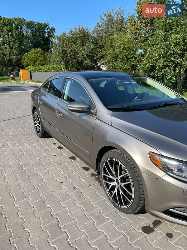 Купе Volkswagen CC / Passat CC 2012 в Богородчанах