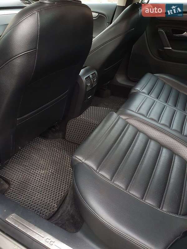 Купе Volkswagen CC / Passat CC 2012 в Богородчанах