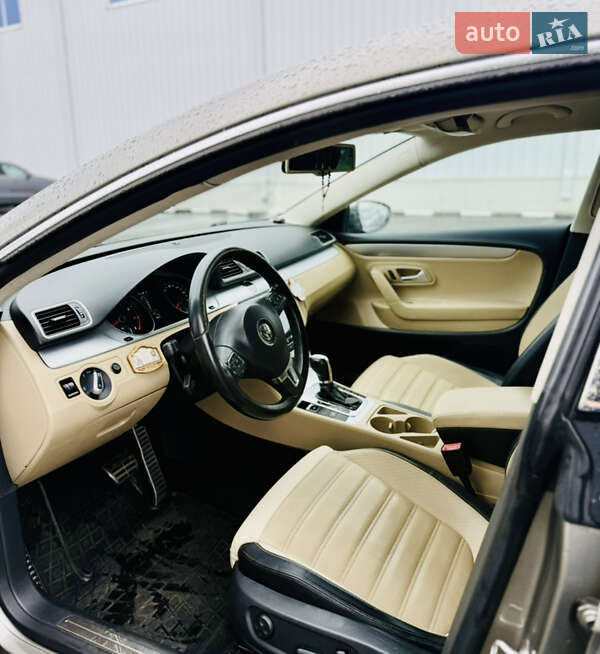 Купе Volkswagen CC / Passat CC 2012 в Ізмаїлі