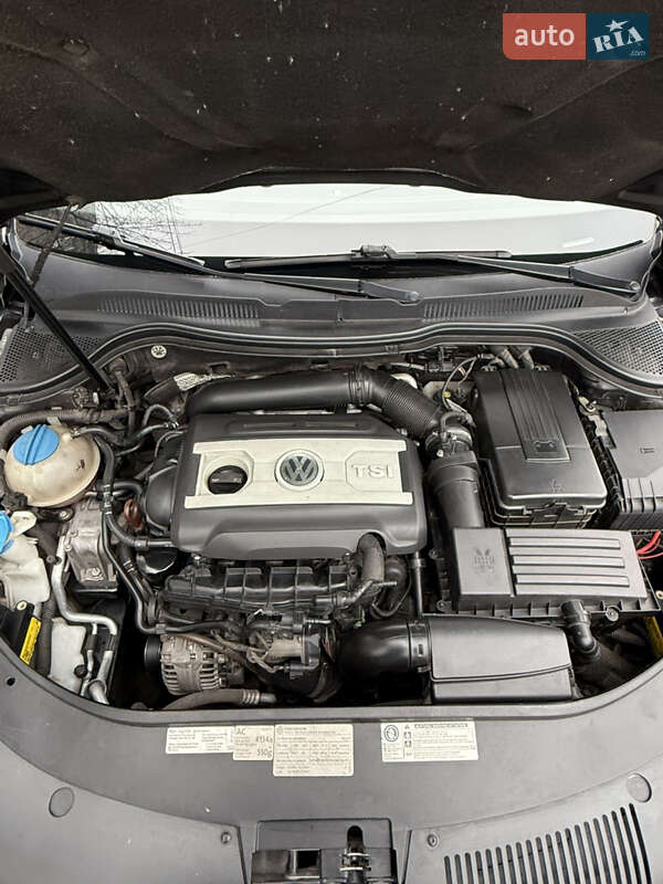 Купе Volkswagen CC / Passat CC 2012 в Каменском