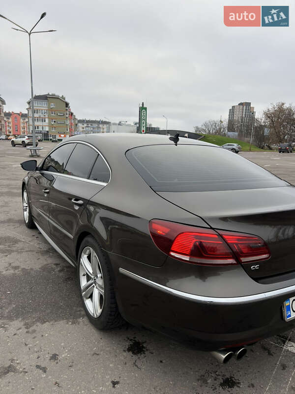 Купе Volkswagen CC / Passat CC 2014 в Киеве