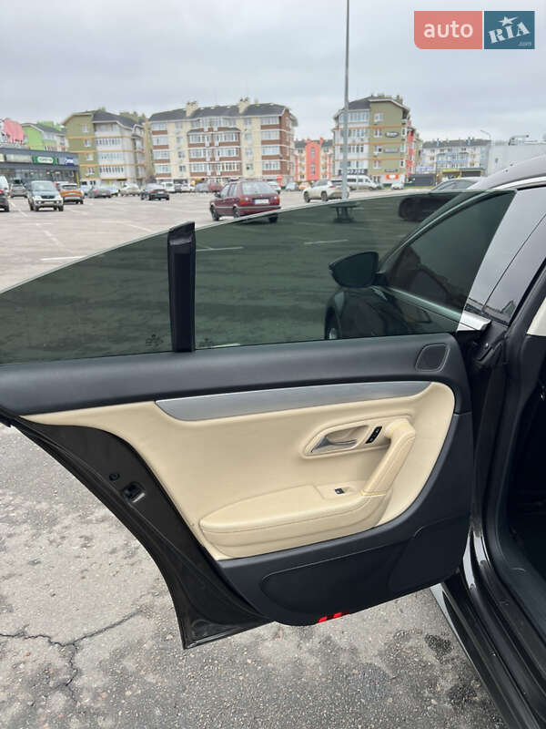 Купе Volkswagen CC / Passat CC 2014 в Киеве