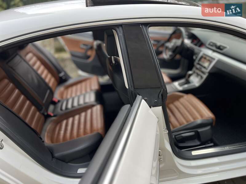 Купе Volkswagen CC / Passat CC 2012 в Хмельницком