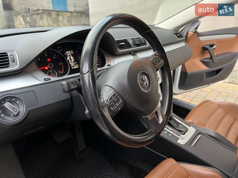 Купе Volkswagen CC / Passat CC 2012 в Хмельницком