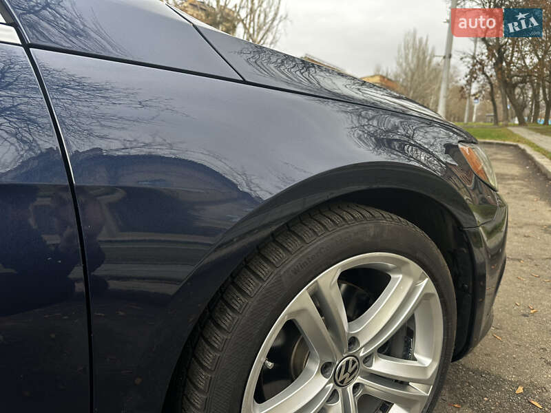 Купе Volkswagen CC / Passat CC 2012 в Николаеве