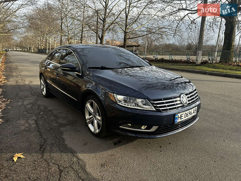 Купе Volkswagen CC / Passat CC 2012 в Николаеве