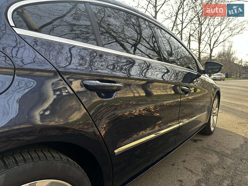 Купе Volkswagen CC / Passat CC 2012 в Николаеве