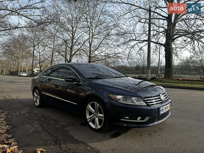 Купе Volkswagen CC / Passat CC 2012 в Николаеве
