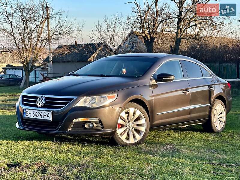 Купе Volkswagen CC / Passat CC 2009 в Болграде