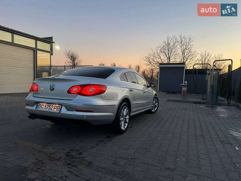 Купе Volkswagen CC / Passat CC 2009 в Львове