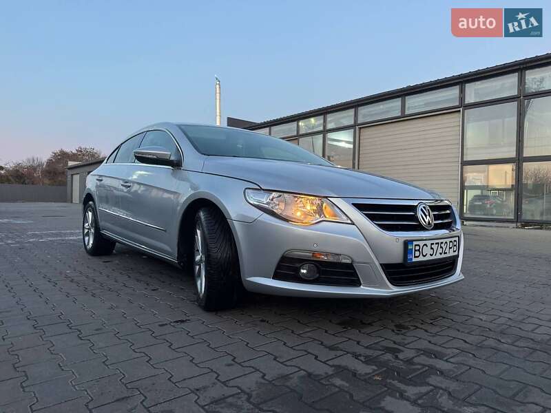 Купе Volkswagen CC / Passat CC 2009 в Львове