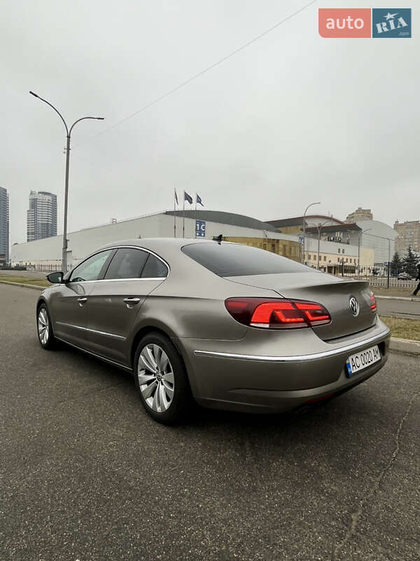 Купе Volkswagen CC / Passat CC 2012 в Києві