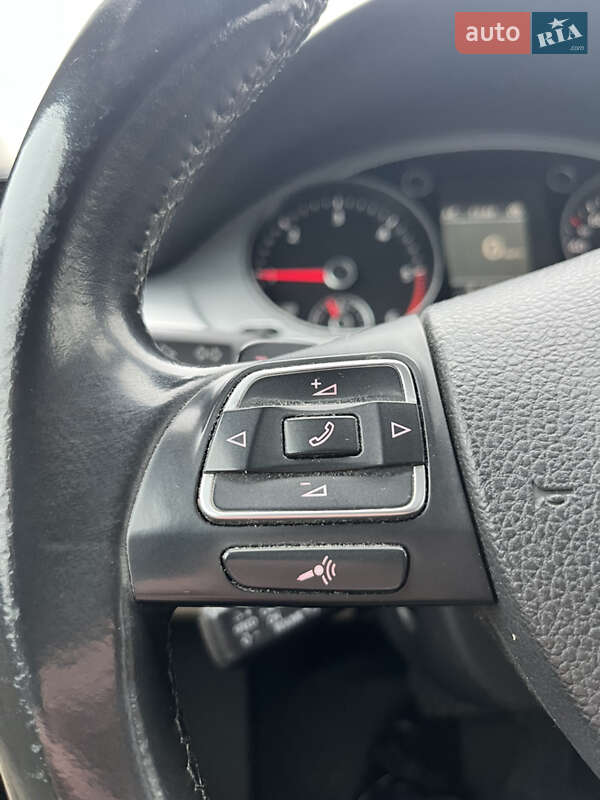 Купе Volkswagen CC / Passat CC 2012 в Києві