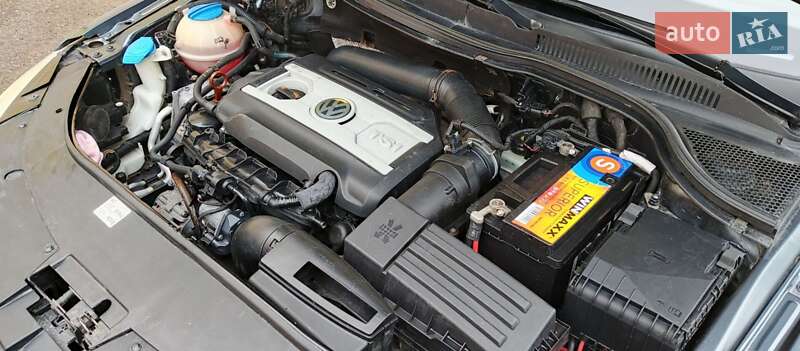 Купе Volkswagen CC / Passat CC 2011 в Дніпрі