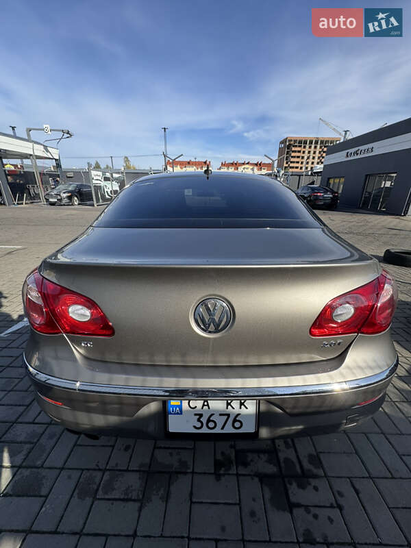 Купе Volkswagen CC / Passat CC 2011 в Краматорске