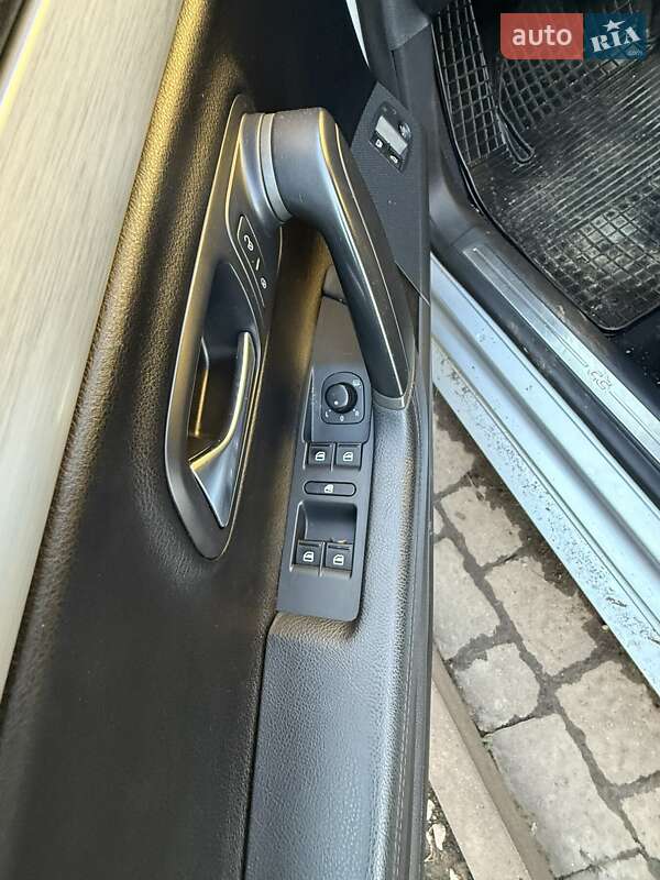 Купе Volkswagen CC / Passat CC 2013 в Ивано-Франковске