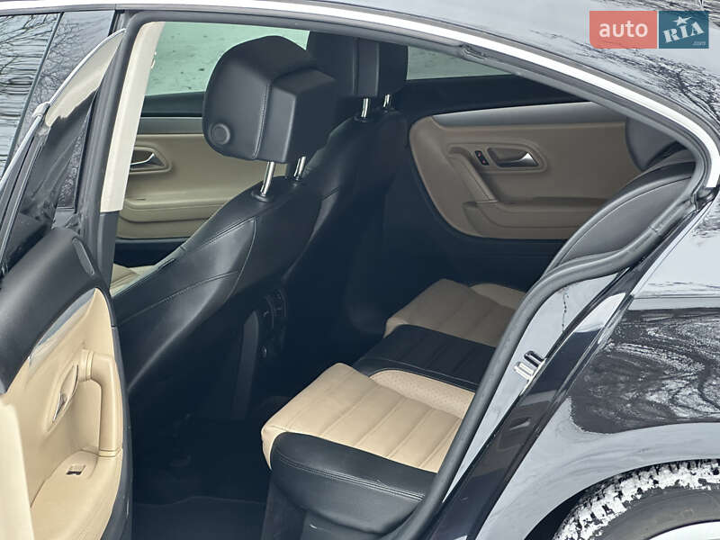 Купе Volkswagen CC / Passat CC 2013 в Чернігові