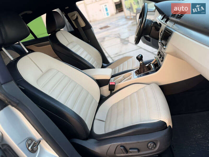 Купе Volkswagen CC / Passat CC 2011 в Хусте