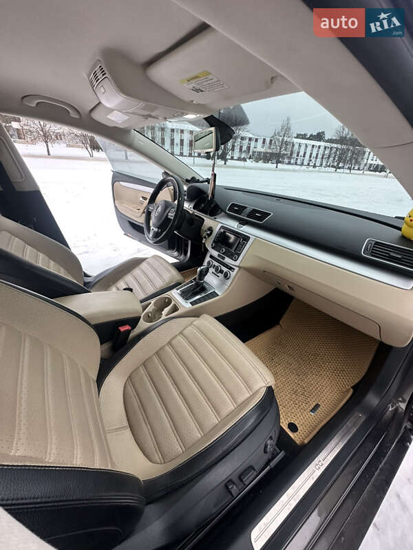 Купе Volkswagen CC / Passat CC 2012 в Чернигове
