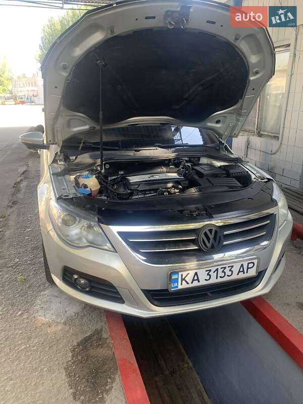 Купе Volkswagen CC / Passat CC 2010 в Софиевской Борщаговке