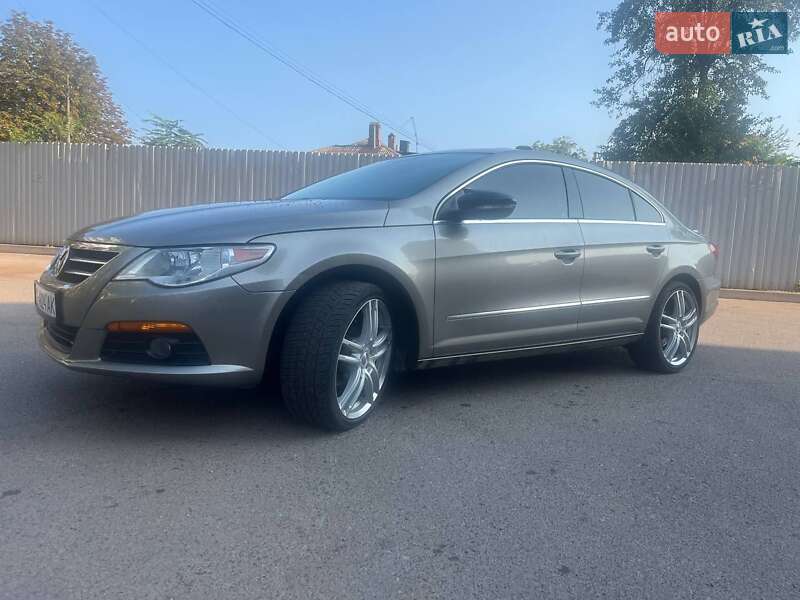 Купе Volkswagen CC / Passat CC 2010 в Кривому Розі