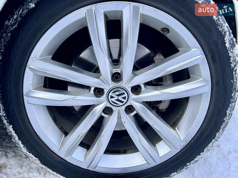 Купе Volkswagen CC / Passat CC 2012 в Тернополі