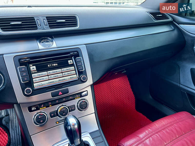 Купе Volkswagen CC / Passat CC 2012 в Тернополі