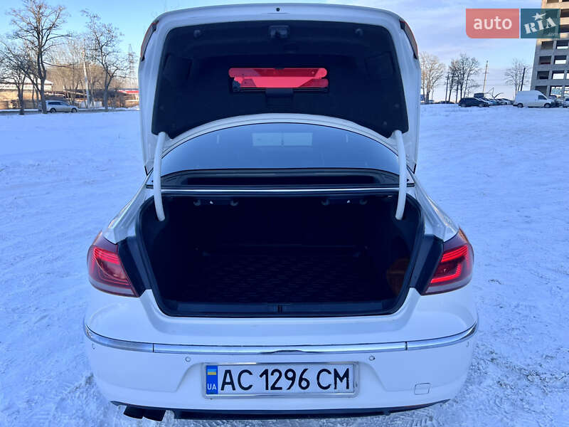 Купе Volkswagen CC / Passat CC 2012 в Тернополі