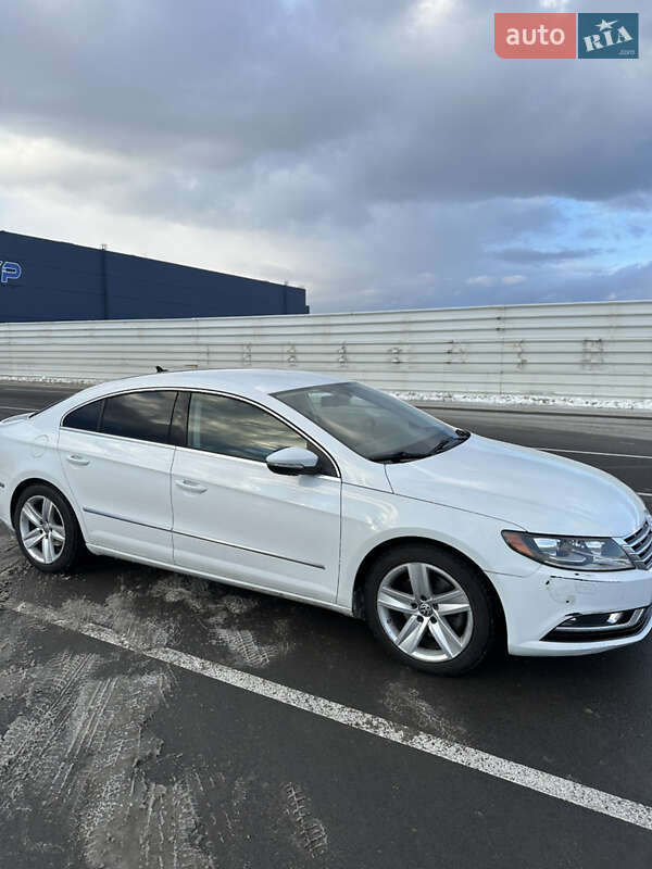 Купе Volkswagen CC / Passat CC 2015 в Львове