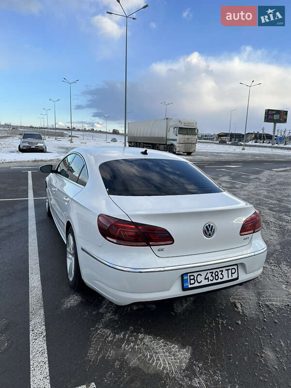 Купе Volkswagen CC / Passat CC 2015 в Львове