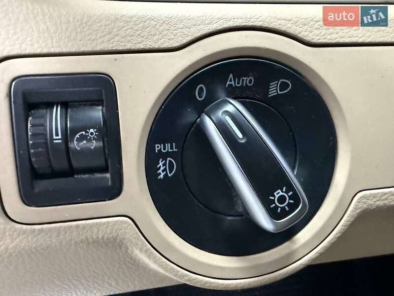 Купе Volkswagen CC / Passat CC 2015 в Киеве