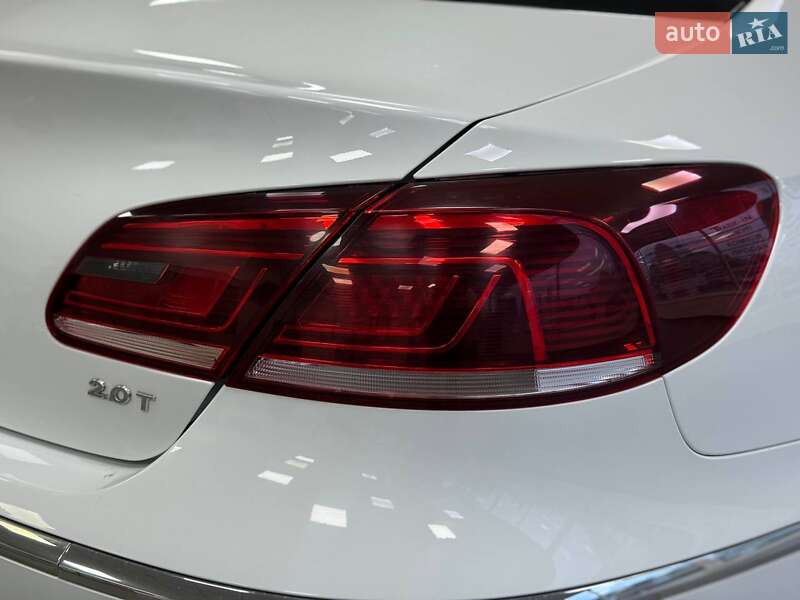 Купе Volkswagen CC / Passat CC 2015 в Киеве