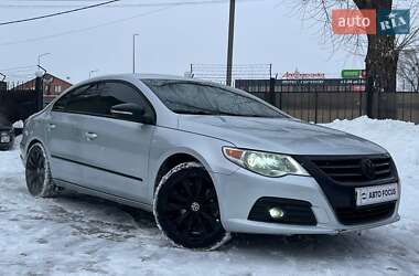 Купе Volkswagen CC / Passat CC 2010 в Киеве