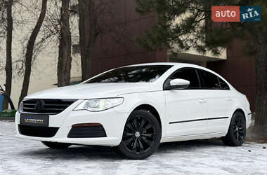 Купе Volkswagen CC / Passat CC 2010 в Дніпрі