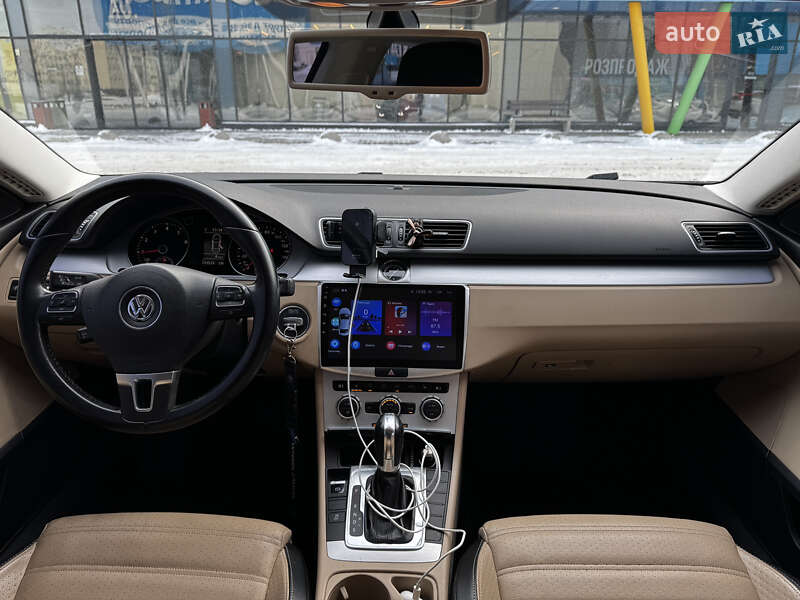 Купе Volkswagen CC / Passat CC 2012 в Киеве