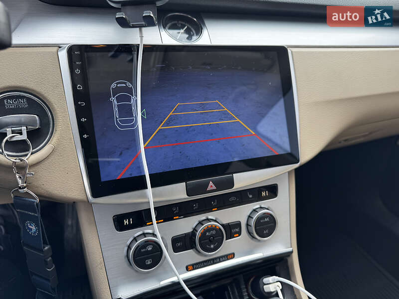 Купе Volkswagen CC / Passat CC 2012 в Киеве